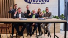 foto Weboma, Van Mierlo en Wonen Wateringen tekenen overeenkomst sociale woningen Heulpark